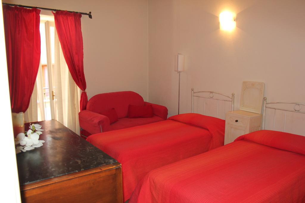 Hotel Porta Santa Maria Busca Buitenkant foto